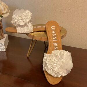 Gianni Bini Zaven Ruffle White Slide Sandal